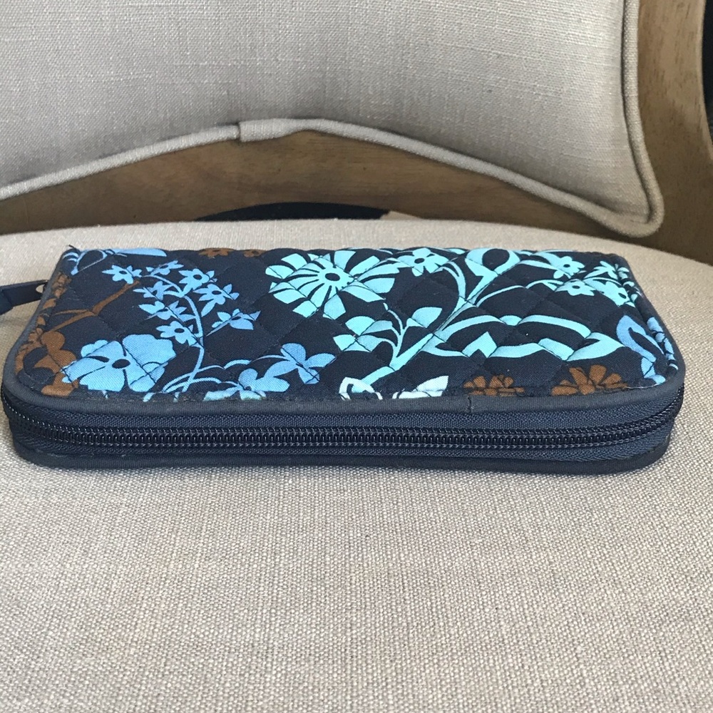 πHPπVeraBradley zip accordion wallet/wristlet - Picture 9 of 12